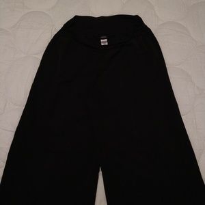 Maurices Three Quarter Black Dress Pants, Large